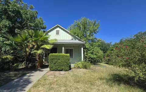 1039 1st St, Red Bluff, CA 96080