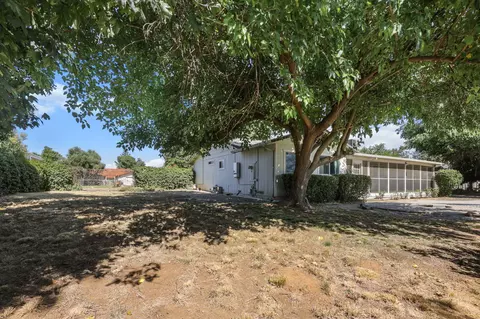 Exterior - 6936 Tucker Ln, Redding, CA 96002 photo 6 of 17