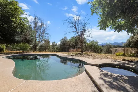 Exterior - 6936 Tucker Ln, Redding, CA 96002 photo 8 of 17