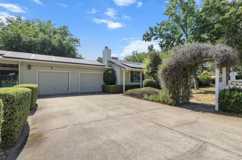 Exterior - 6936 Tucker Ln, Redding, CA 96002 photo 14 of 17