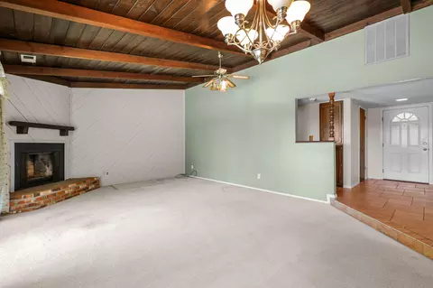 Living - 6936 Tucker Ln, Redding, CA 96002 photo 5 of 8