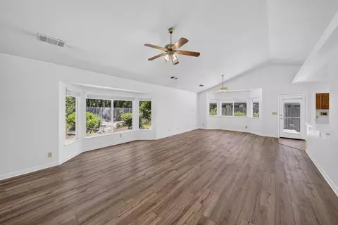 Living - 6367 Mullen Pkwy, Redding, CA 96001 photo 2 of 4