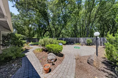 Exterior - 6367 Mullen Pkwy, Redding, CA 96001 photo 5 of 18