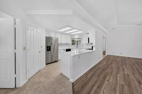 Entry Way - 6367 Mullen Pkwy, Redding, CA 96001 photo 3 of 3