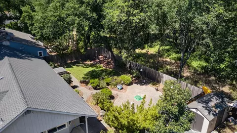 Exterior - 6367 Mullen Pkwy, Redding, CA 96001 photo 17 of 18