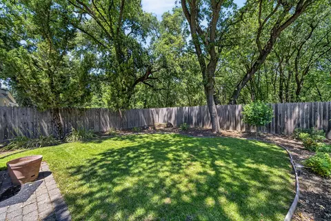 Exterior - 6367 Mullen Pkwy, Redding, CA 96001 photo 6 of 18