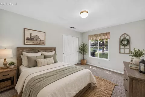 Bedroom - 6367 Mullen Pkwy, Redding, CA 96001 photo 3 of 6