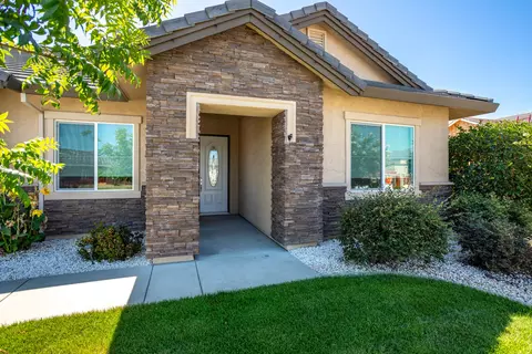Exterior - 4755 Lower Springs Rd, Redding, CA 96001 photo 3 of 11