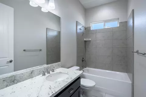 Bath - 4755 Lower Springs Rd, Redding, CA 96001 photo 4 of 5