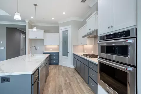 Kitchen - 4755 Lower Springs Rd, Redding, CA 96001 photo 3 of 3