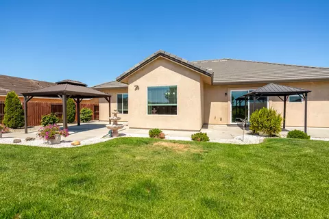 Exterior - 4755 Lower Springs Rd, Redding, CA 96001 photo 6 of 11