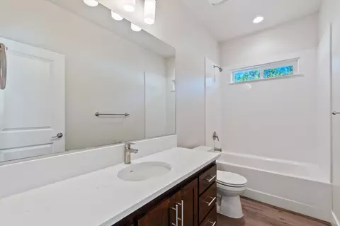 Bath - 7750 Princess Pine Pl, Shingletown, CA 96088 photo 2 of 4