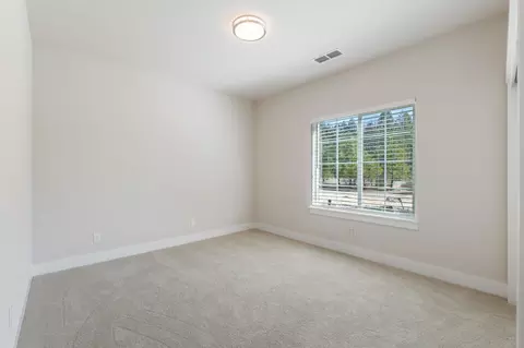 Bedroom - 7750 Princess Pine Pl, Shingletown, CA 96088 photo 4 of 10