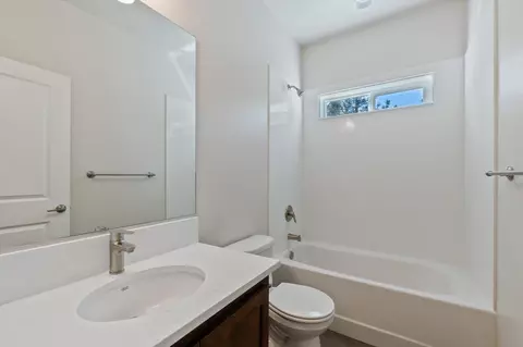 Bath - 7750 Princess Pine Pl, Shingletown, CA 96088 photo 1 of 4