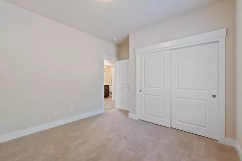 Bedroom - 7750 Princess Pine Pl, Shingletown, CA 96088 photo 9 of 10