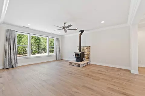Living - 7750 Princess Pine Pl, Shingletown, CA 96088 photo 2 of 6