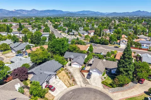 608 Saint Thomas Pkwy, Redding, CA 96003 photo 38