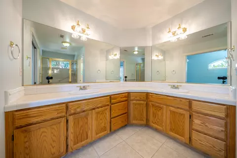 608 Saint Thomas Pkwy, Redding, CA 96003 photo 20