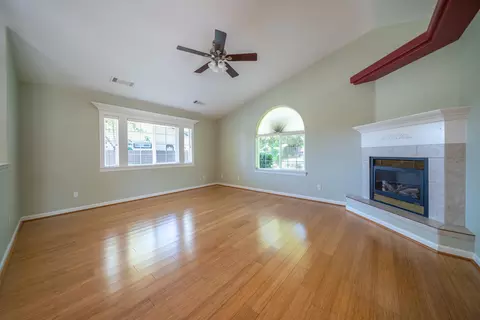 608 Saint Thomas Pkwy, Redding, CA 96003 photo 9