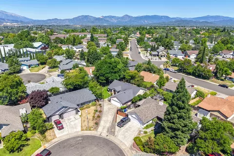 608 Saint Thomas Pkwy, Redding, CA 96003 photo 37