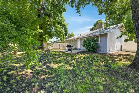 Exterior - 2555 Lupine St, Anderson, CA 96007 photo 6 of 9