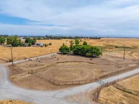 View/Area - 20050 Plains Dr, Red Bluff, CA 96080 photo 7 of 14