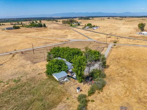 View/Area - 20050 Plains Dr, Red Bluff, CA 96080 photo 3 of 14