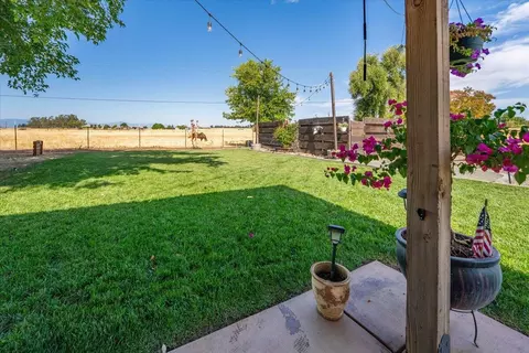 Exterior - 20050 Plains Dr, Red Bluff, CA 96080 photo 17 of 56