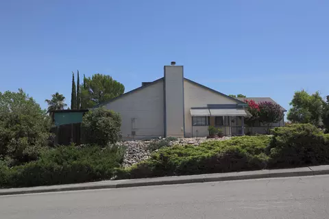 1508 Whistling Dr, Redding, CA 96003 photo 3