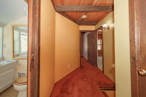 Entry Way - 691 Lost Bridge Rd, Lewiston, CA 96052 photo 3 of 5