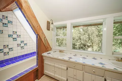Bath - 691 Lost Bridge Rd, Lewiston, CA 96052 photo 5 of 5