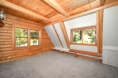 Bedroom - 691 Lost Bridge Rd, Lewiston, CA 96052 photo 5 of 6