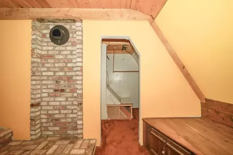 Entry Way - 691 Lost Bridge Rd, Lewiston, CA 96052 photo 4 of 5