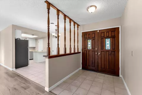 Entry Way - 2520 Oriole Dr, Red Bluff, CA 96080 photo 1 of 1
