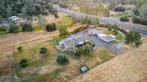 View/Area - 2087977 State Highway 299, Redding, CA 96003 photo 5 of 12