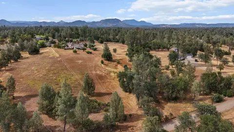 View/Area - 2087977 State Highway 299, Redding, CA 96003 photo 6 of 12