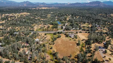 View/Area - 2087977 State Highway 299, Redding, CA 96003 photo 8 of 12