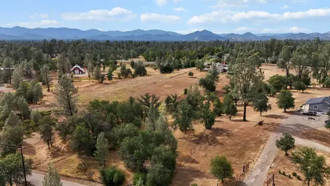 View/Area - 2087977 State Highway 299, Redding, CA 96003 photo 7 of 12
