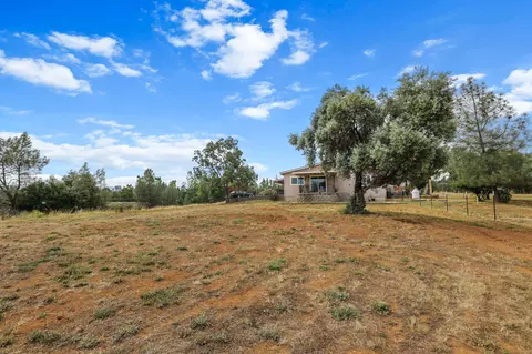 Exterior - 2087977 State Highway 299, Redding, CA 96003 photo 11 of 21