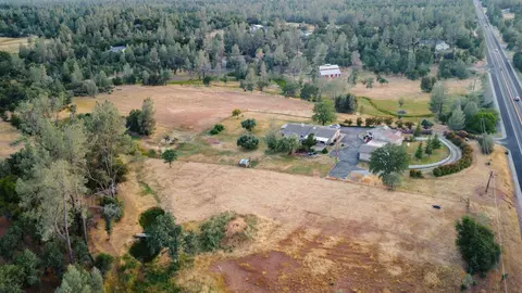 View/Area - 2087977 State Highway 299, Redding, CA 96003 photo 10 of 12