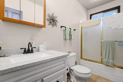 Bath - 2087977 State Highway 299, Redding, CA 96003 photo 5 of 6