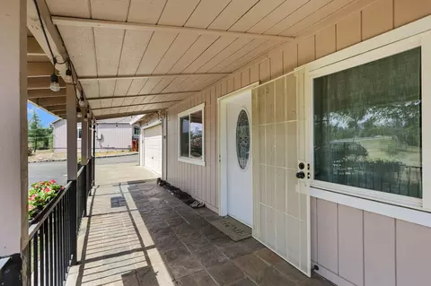 Exterior - 2087977 State Highway 299, Redding, CA 96003 photo 4 of 21