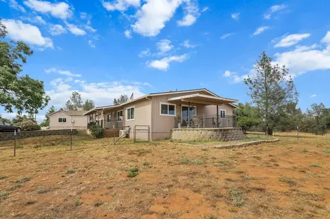 Exterior - 2087977 State Highway 299, Redding, CA 96003 photo 9 of 21