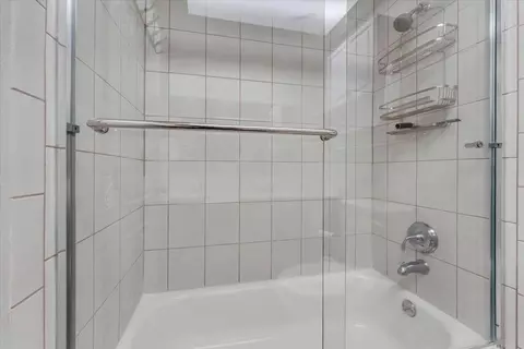Bath - 3594 Echo Rd, Redding, CA 96002 photo 3 of 3