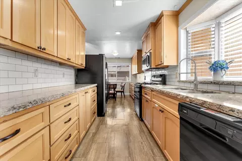 Kitchen - 3594 Echo Rd, Redding, CA 96002 photo 1 of 3