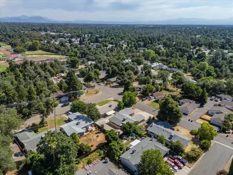 View/Area - 3594 Echo Rd, Redding, CA 96002 photo 7 of 12