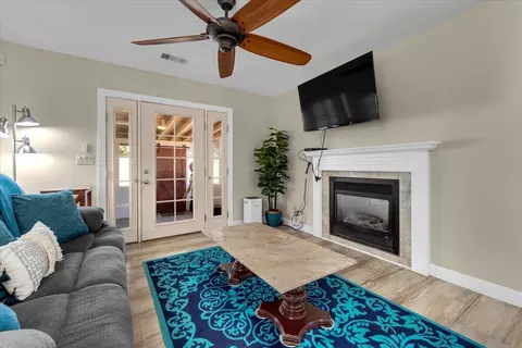 Living - 3594 Echo Rd, Redding, CA 96002 photo 2 of 4