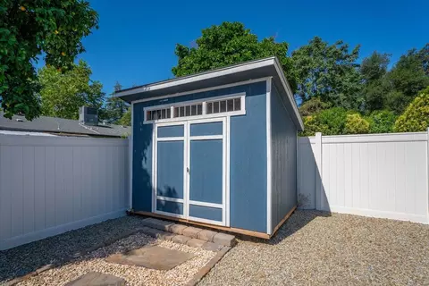 Exterior - 3594 Echo Rd, Redding, CA 96002 photo 4 of 18