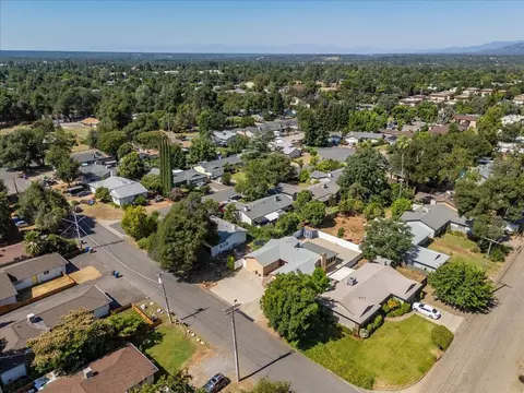View/Area - 3594 Echo Rd, Redding, CA 96002 photo 11 of 12