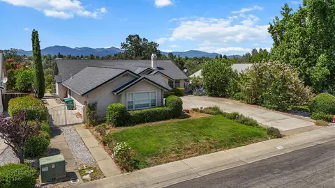 View/Area - 2668 Dawnridge Dr, Redding, CA 96001 photo 2 of 5